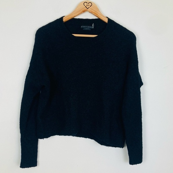 Alice + Olivia Sweaters - Alice +Olivia black wool and cashmere boucle textured sweater. Size XS